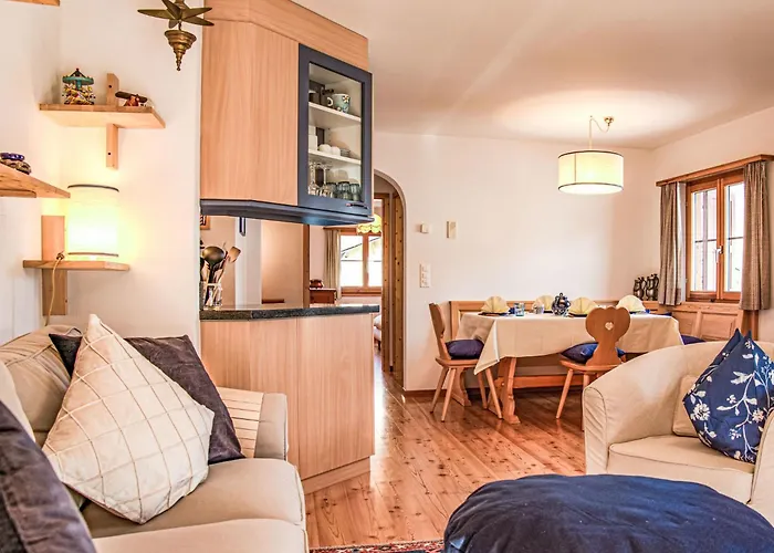 Chesa Arpschellas - Reis By Interhome *