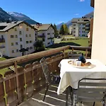 Chesa Arpschellas - Reis By Interhome Appartement