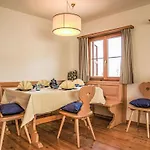 Chesa Arpschellas - Reis By Interhome Appartement *