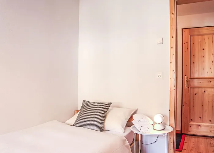 Chesa Arpschellas - Reis By Interhome דירה צואוץ